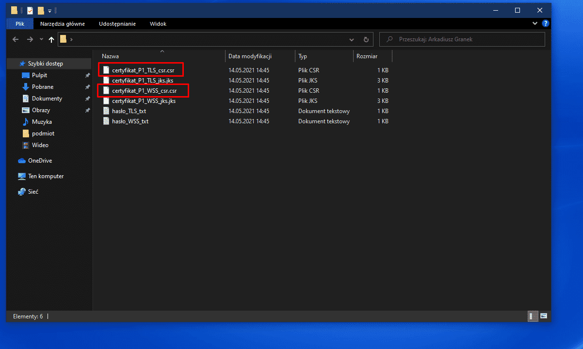Eksplorator plików Windows pokazujący sześć plików związanych z certyfikatami i hasłami.