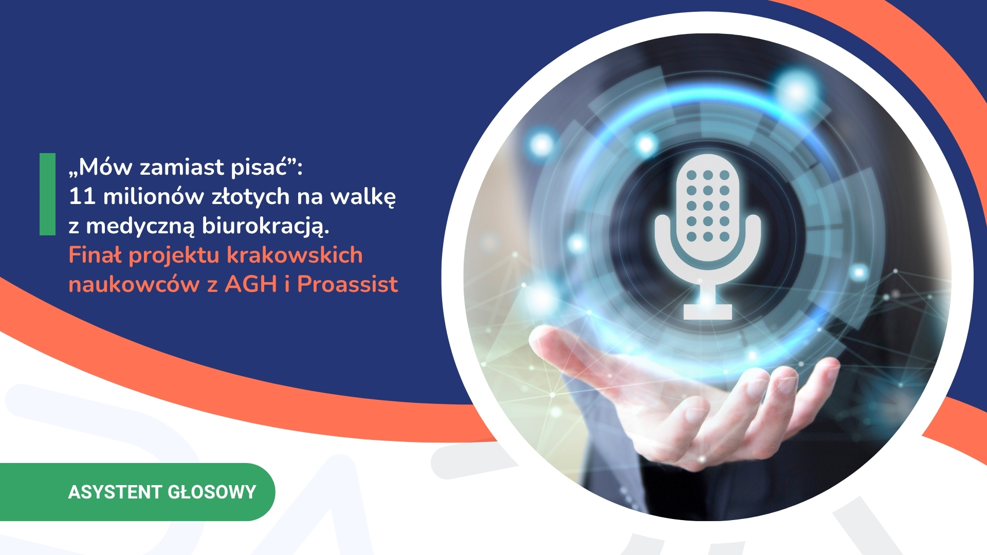 Promocyjna grafika z ciemnoniebieskim tłem i żółto-pomarańczymi akcentami, jasno wyświetlony tekst plus ikona mikrofonu nad rękami w okrę