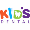 Kolorowe logo KIDS DENTAL, litera "i" jako szczoteczka, "d" z ikoną zęba.